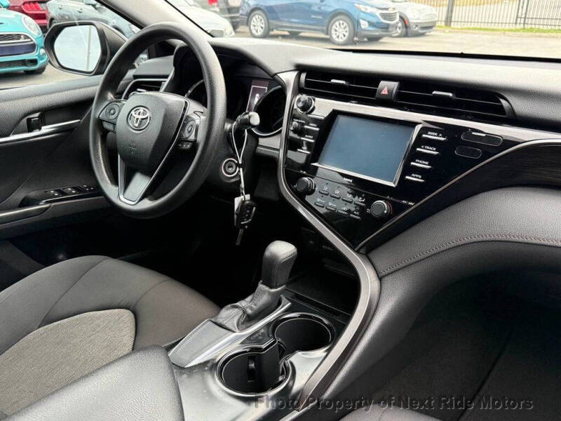 2020 Toyota Camry LE