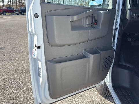 2025 Chevrolet Express 2500