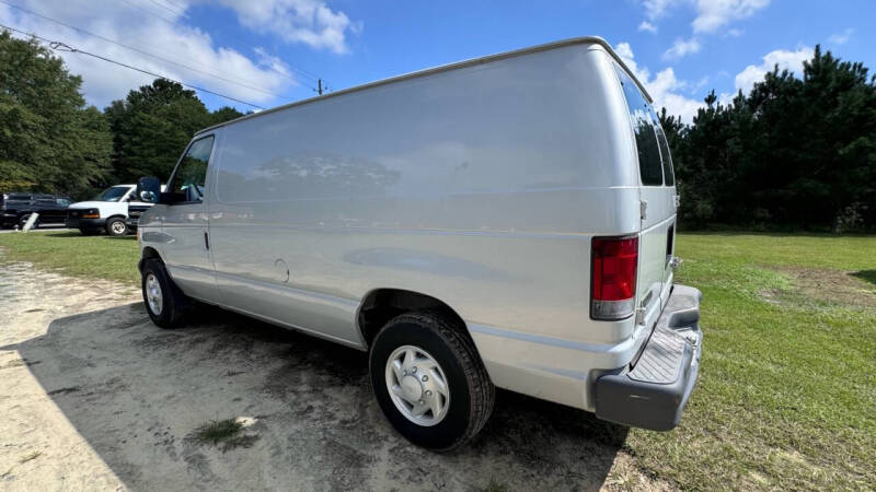 2007 Ford Econoline Van Commercial photo 9