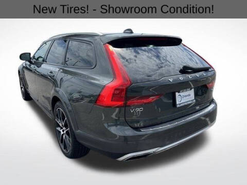 2020 Volvo V90 Cross Country T6