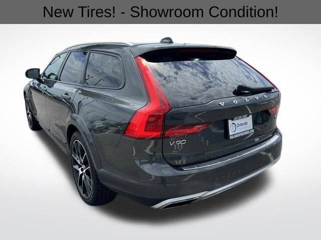 2020 Volvo V90 Cross Country T6