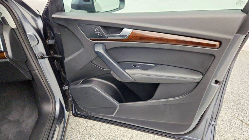 2020 Audi Q5 quattro Premium Plus 45 TFSI