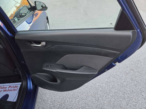 2020 Hyundai Accent SE