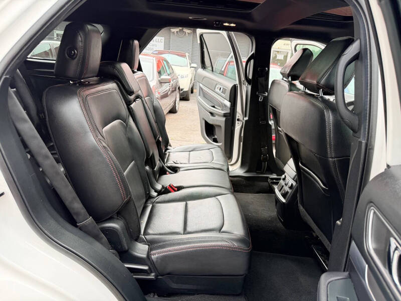 2019 Ford Explorer Sport