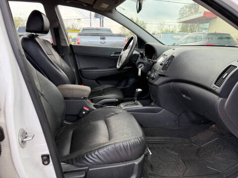 2011 Hyundai Elantra Touring SE