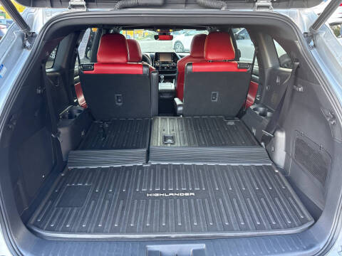 2022 Toyota Highlander XSE