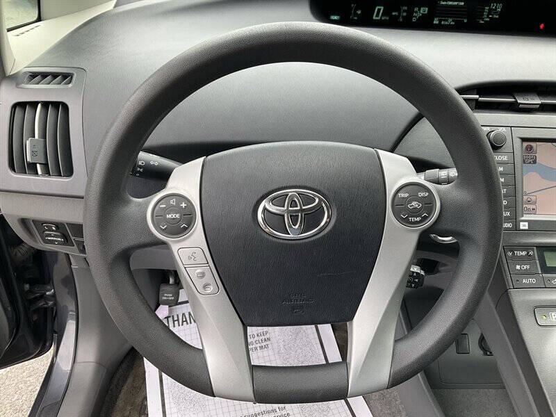 2010 Toyota Prius III