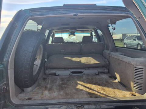 1999 Chevrolet Suburban K1500 LT