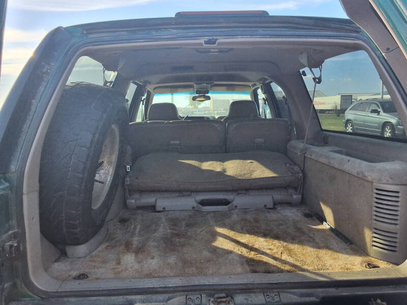 1999 Chevrolet Suburban K1500 LT