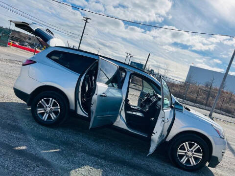 2017 Chevrolet Traverse LT