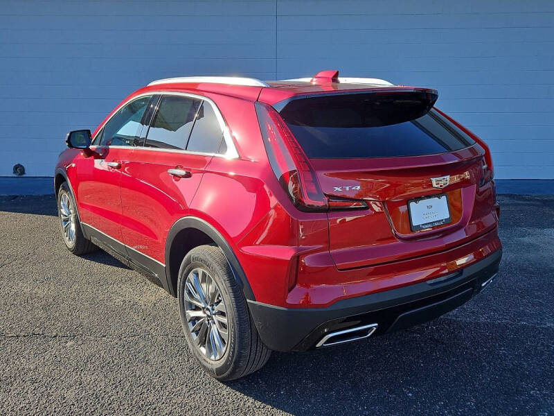 2025 Cadillac XT4 Premium Luxury