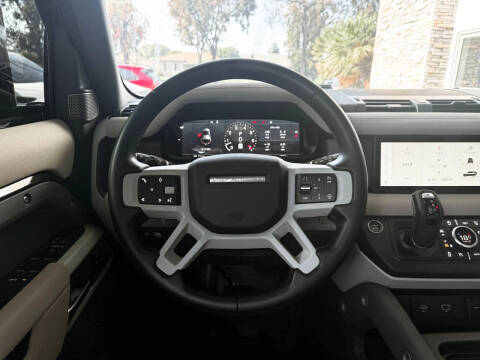 2023 Land Rover Defender 110 SE