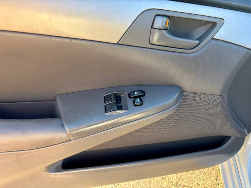 2004 Toyota Camry Solara SE