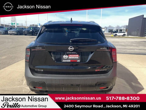 2025 Nissan Kicks SR