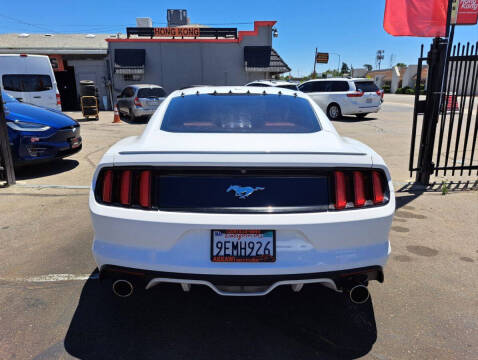 2017 Ford Mustang EcoBoost