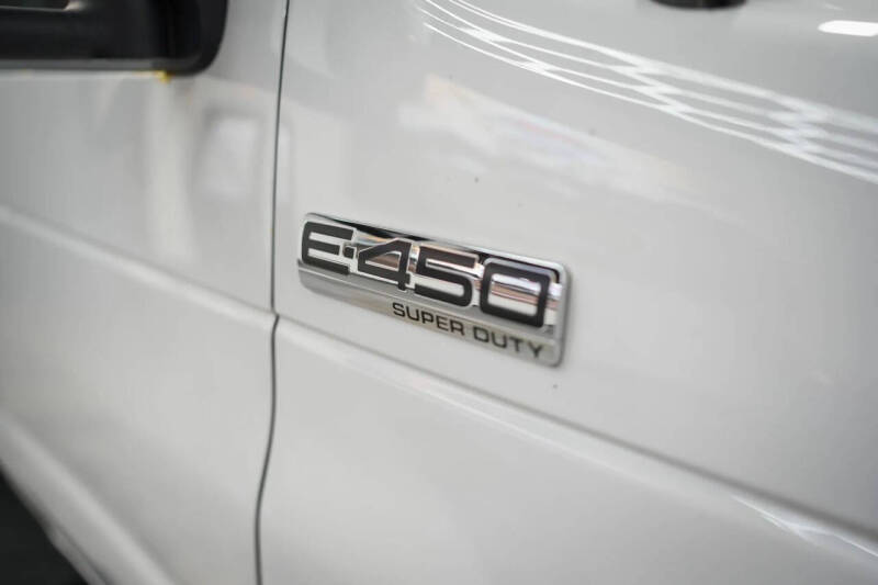 2018 Ford E-Series E-450 SD