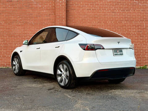 2023 Tesla Model Y Long Range