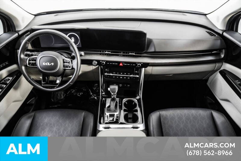 2024 Kia Carnival SX