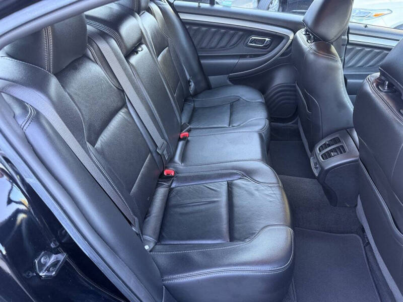 2016 Ford Taurus SEL