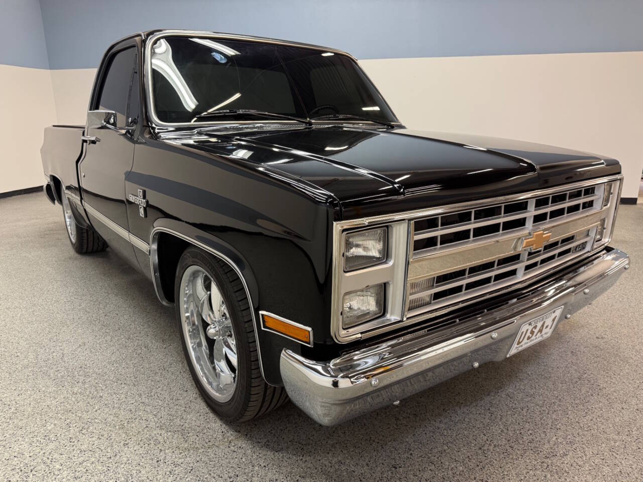 1987 Chevrolet R/V 10 Series 12