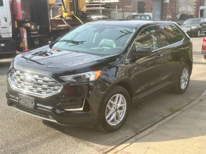 2022 Ford Edge SEL photo 4