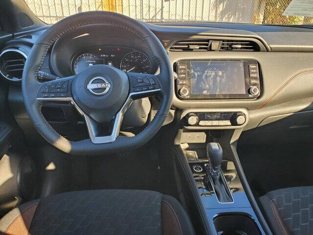 2024 Nissan Kicks SR