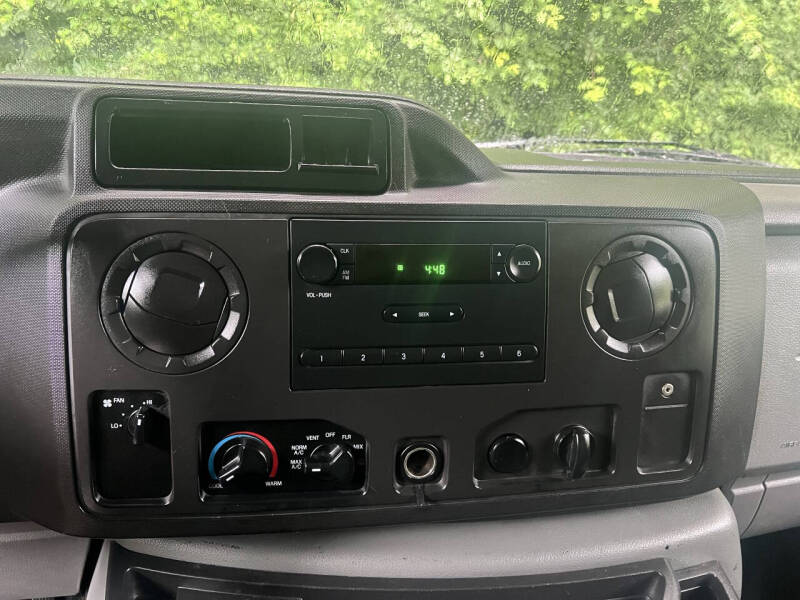 2016 Ford E-Series E-350 SD