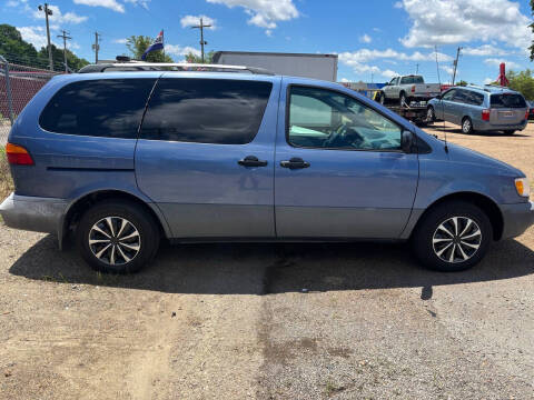 2000 Toyota Sienna CE