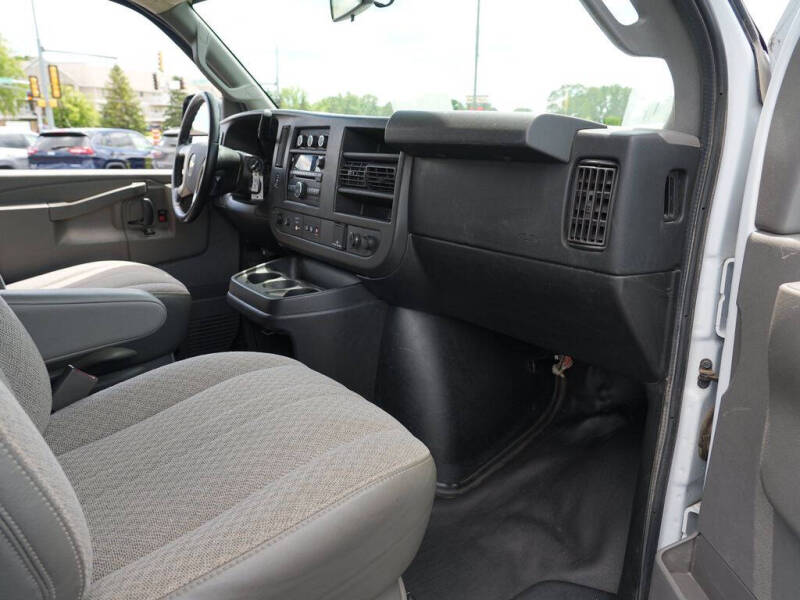 2017 Chevrolet Express 2500