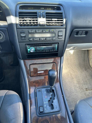 1997 Lexus LS 400