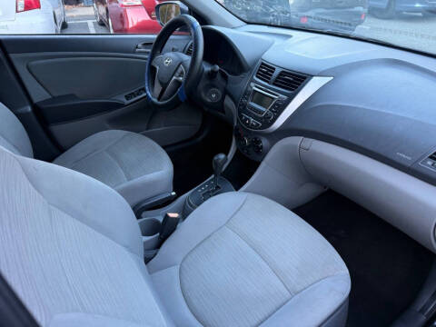 2017 Hyundai Accent SE