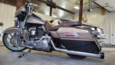 2004 Harley-Davidson Road King for sale at Sisson Pre-Owned in Uniontown PA