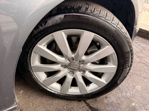 2015 Audi A4 2.0T quattro Premium