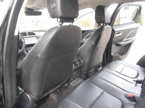 2019 Jaguar F-PACE 25t Premium