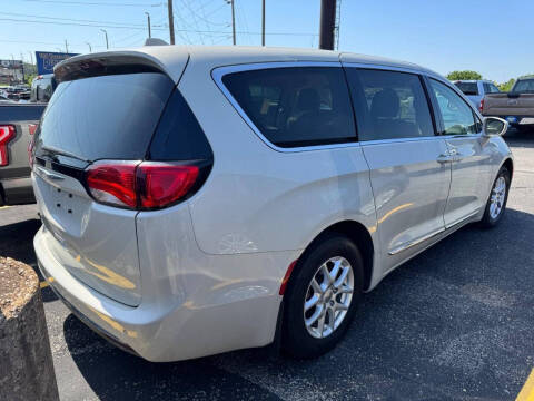 2020 Chrysler Pacifica Touring