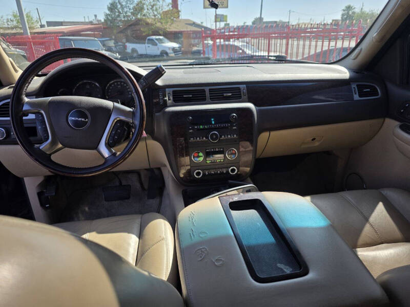 2007 GMC Yukon Denali