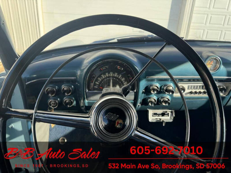 1952 Ford Crestline