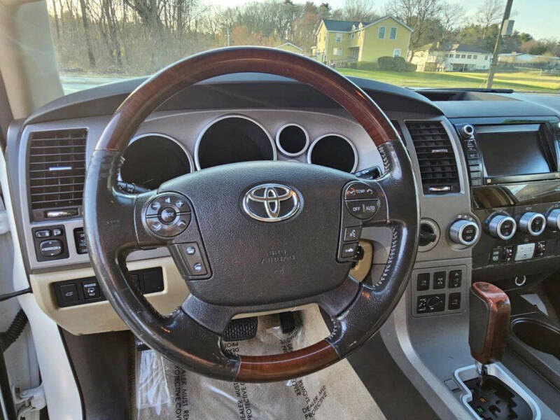 2011 Toyota Sequoia Platinum