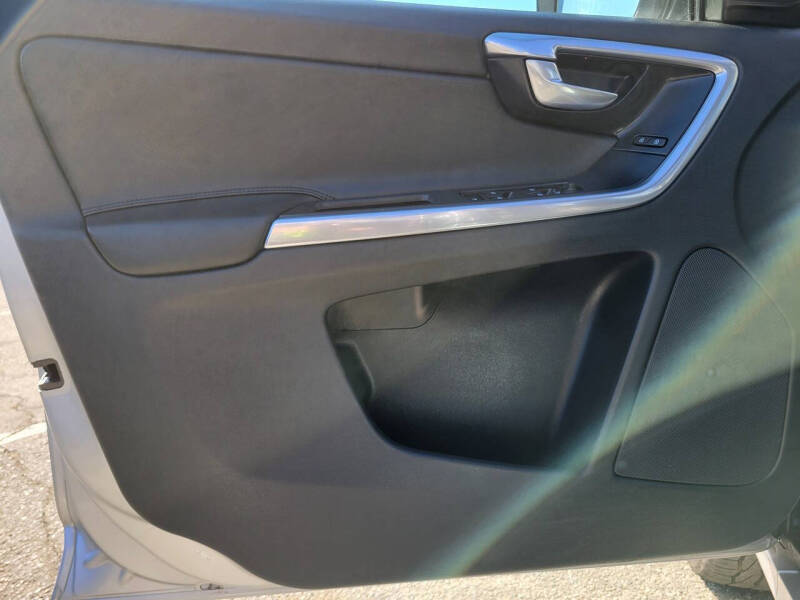 2015 Volvo XC60 T5 Drive-E Premier