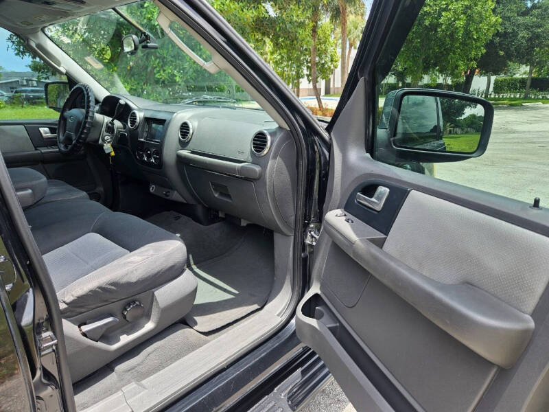 2003 Ford Expedition XLT