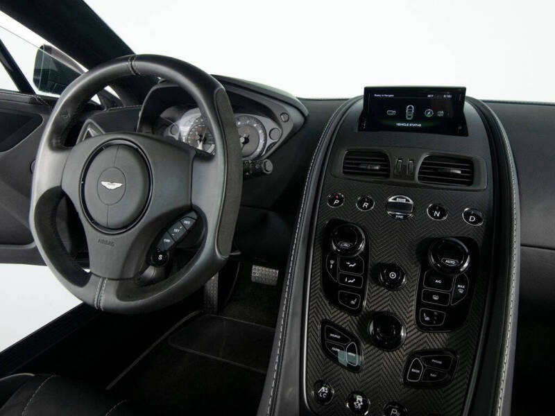 2015 Aston Martin Vanquish