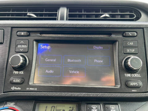 2014 Toyota Prius c Three