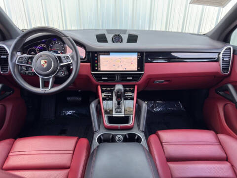 2023 Porsche Cayenne