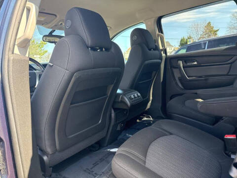 2017 Chevrolet Traverse LT