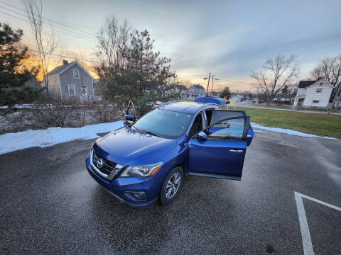 2017 Nissan Pathfinder SV