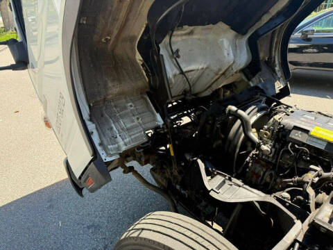 2017 Mitsubishi Fuso FE180