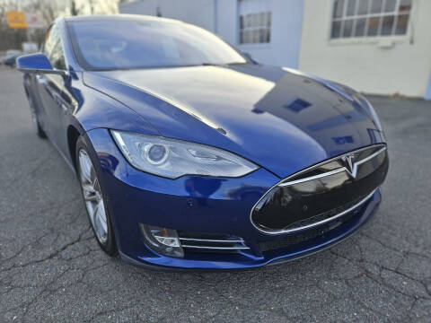 2015 Tesla Model S 90D