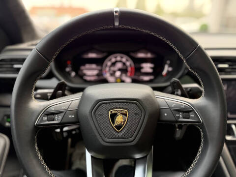 2022 Lamborghini Urus