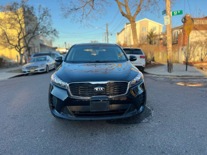 2019 Kia Sorento LX photo 2