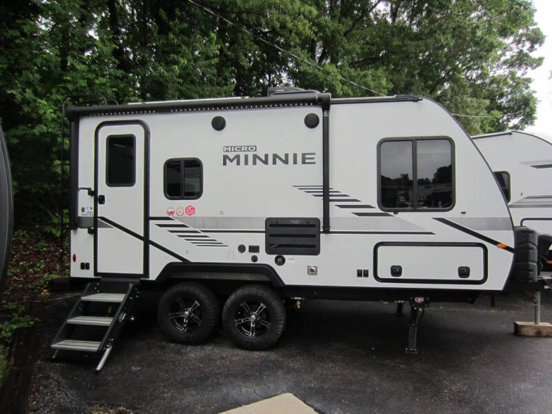 2022 Winnebago Micro Minnie 1808FBS